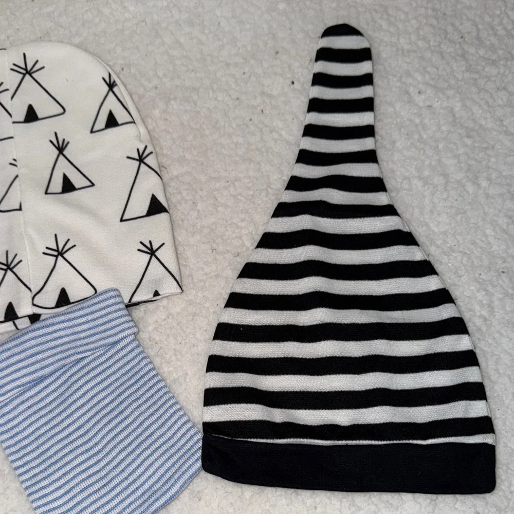 Set of Baby‎ Beanies Newborn Hat NWOT